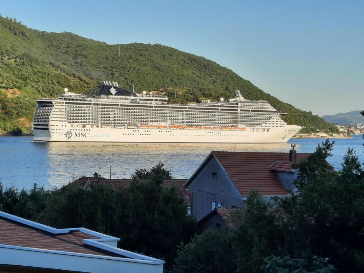 Seaside Village Kamenari Exterior photo